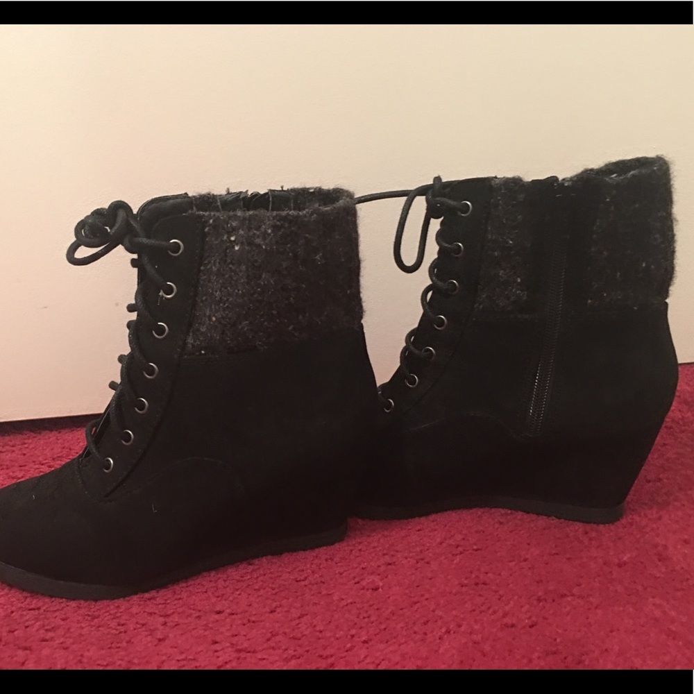 SO American Heritage Wedge Booties - Picture 2 of 4